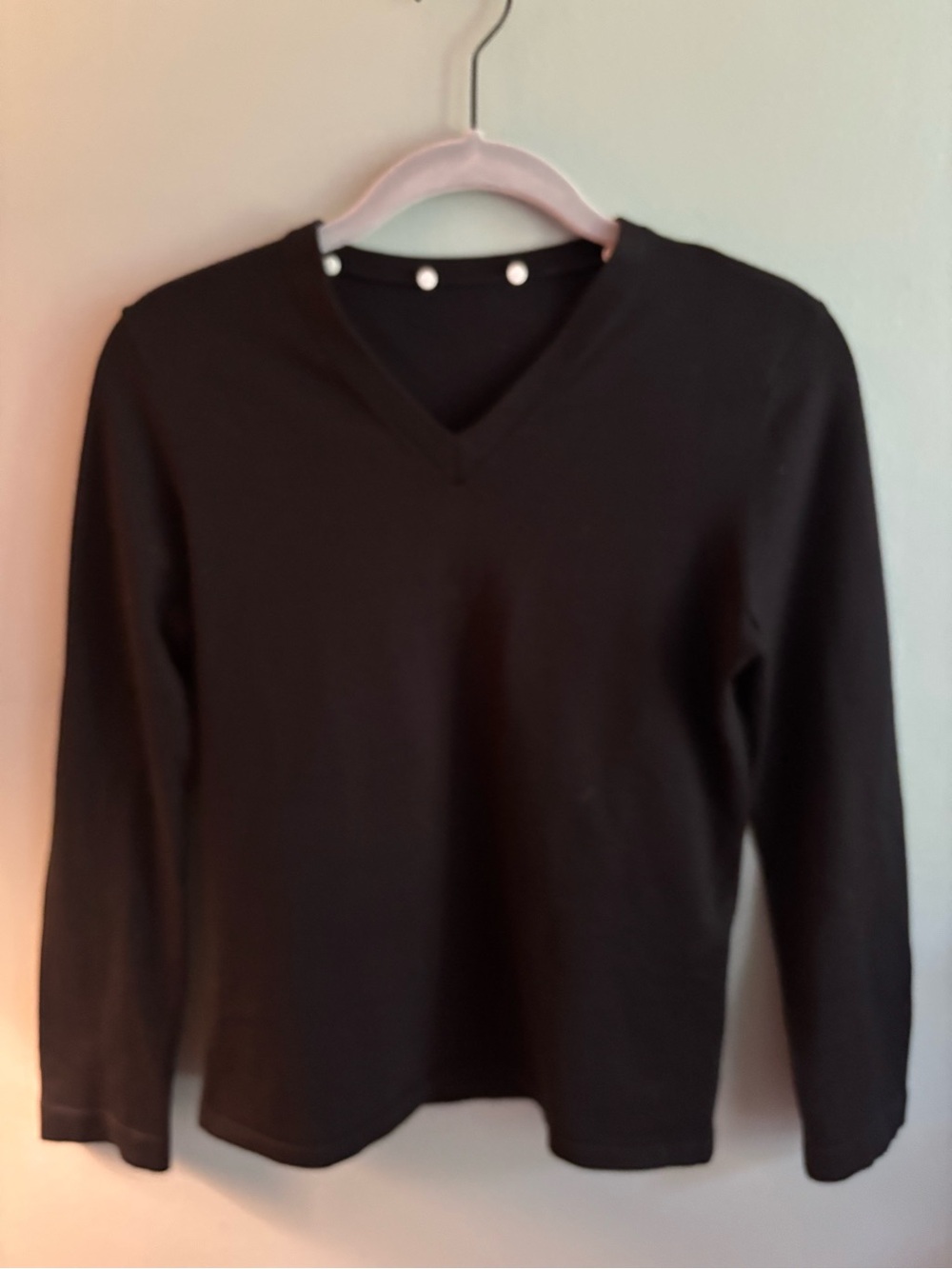 Brooks Brothers Black 100% Silk V-Neck Sweater - Size XS (Pit to Pit 14")
